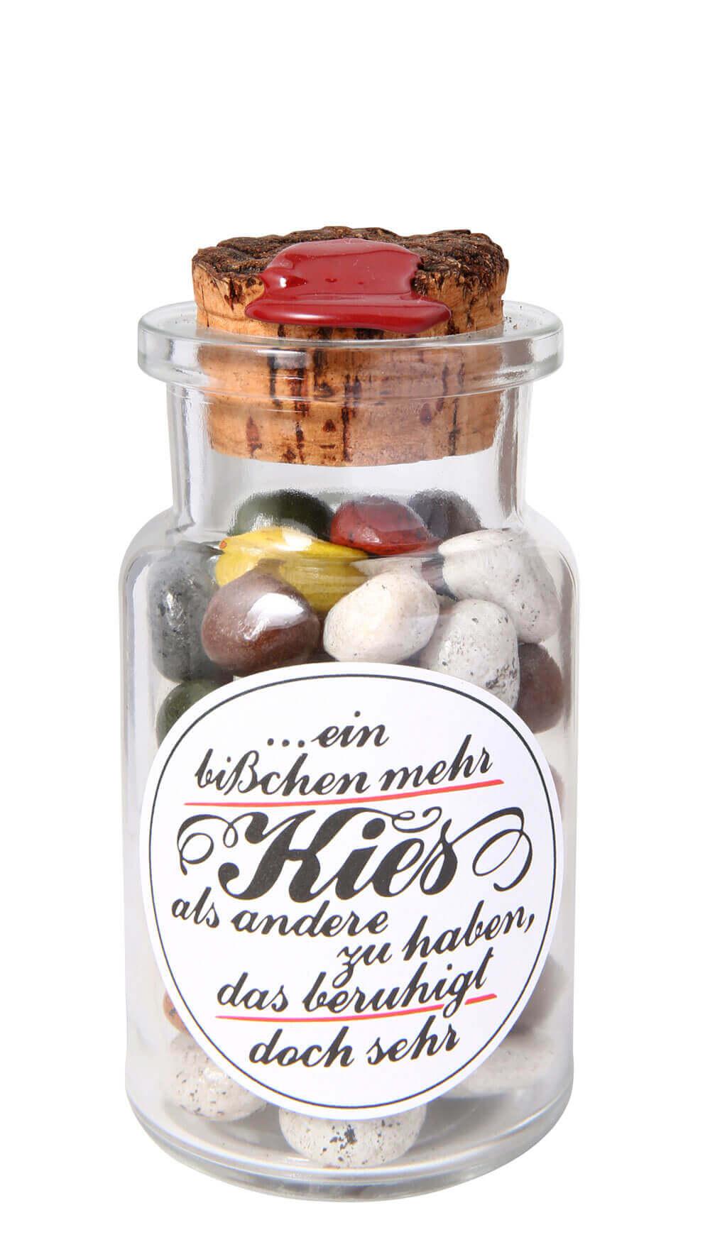 Ein bisschen mehr Kies: Tauchen Sie ein in die Welt unserer exquisiten Mini-Kies-Dragées, die seit 1814 in Hamburg mit...