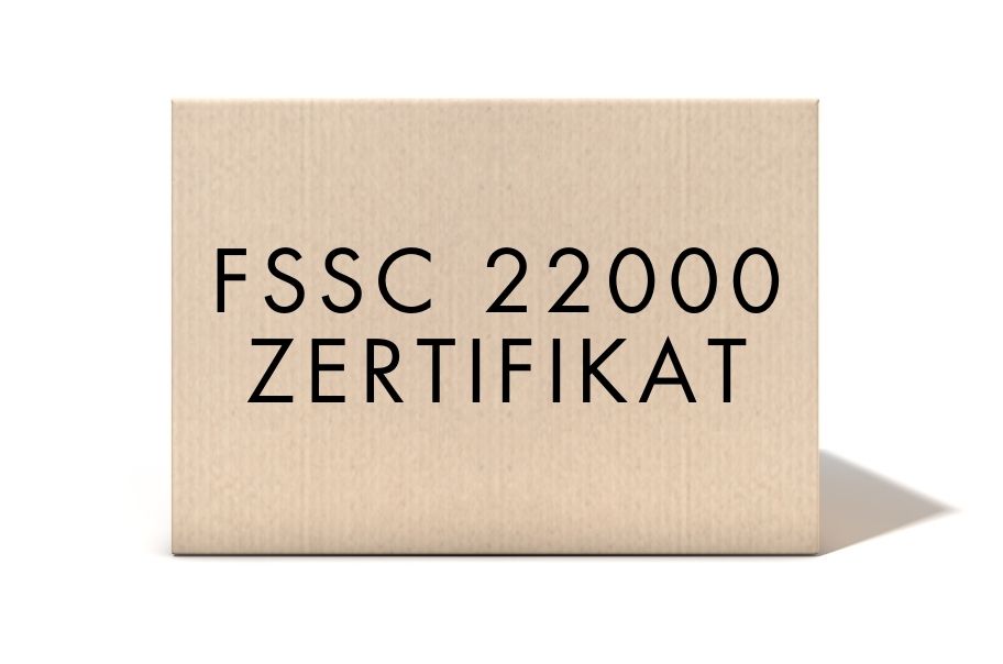FSSC 22000 Zertifikat auf einem Kartonhintergrund