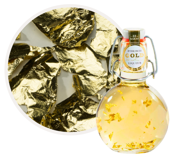 Flasche Pfirsichlikör mit Goldflocken und Nahaufnahme von Goldblättern, ideal für besondere Anlässe