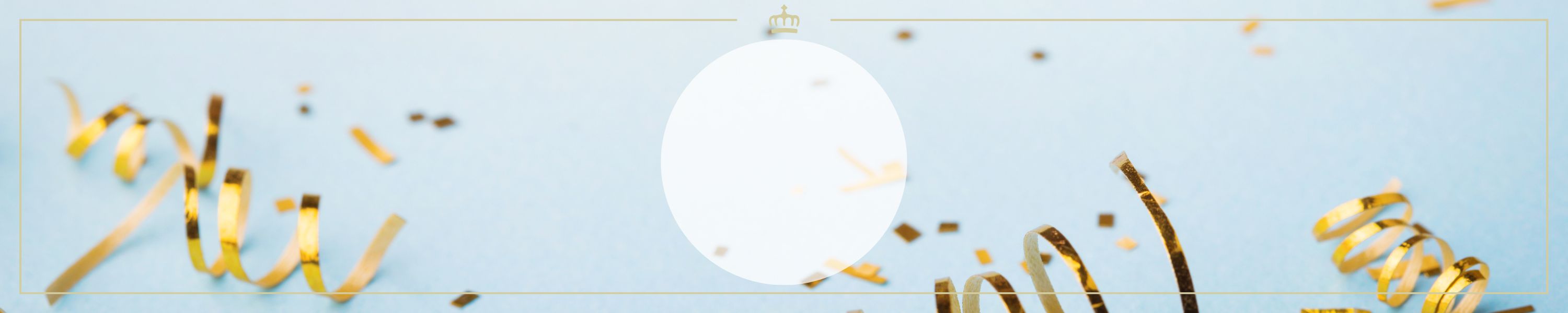 Goldglänzende Luftschlangen und Konfetti auf einem hellblauen Hintergrund, umrahmt von einem goldenen Rahmen